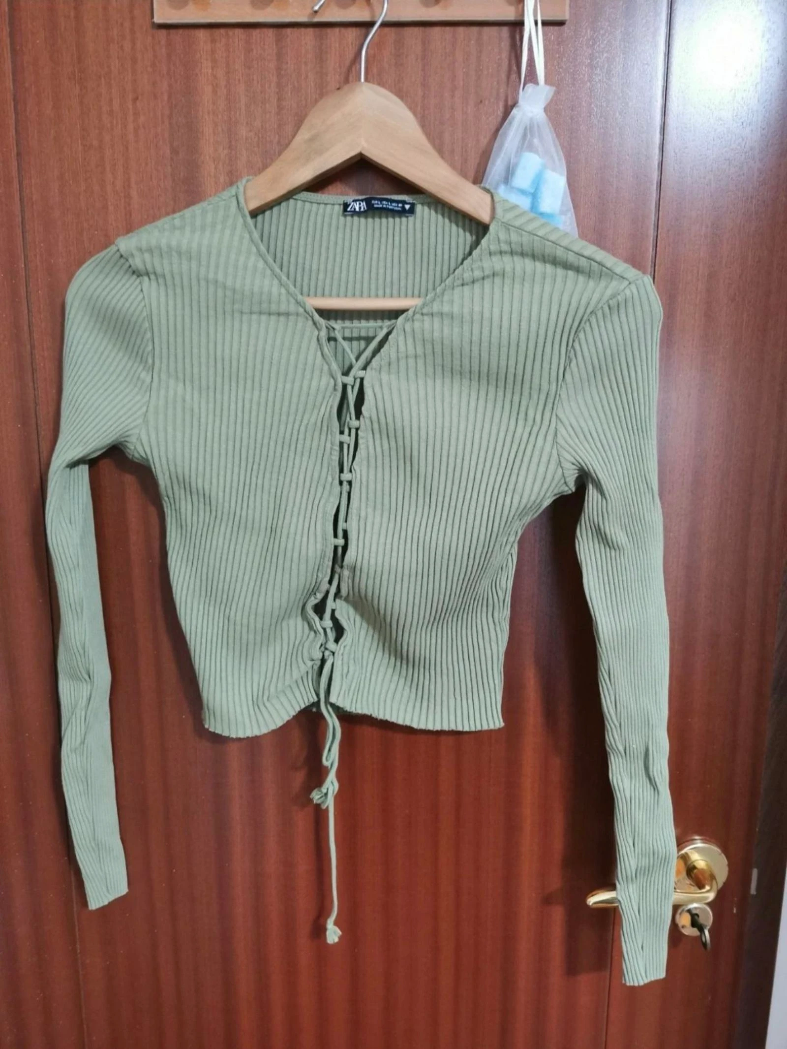 Top manga larga zara